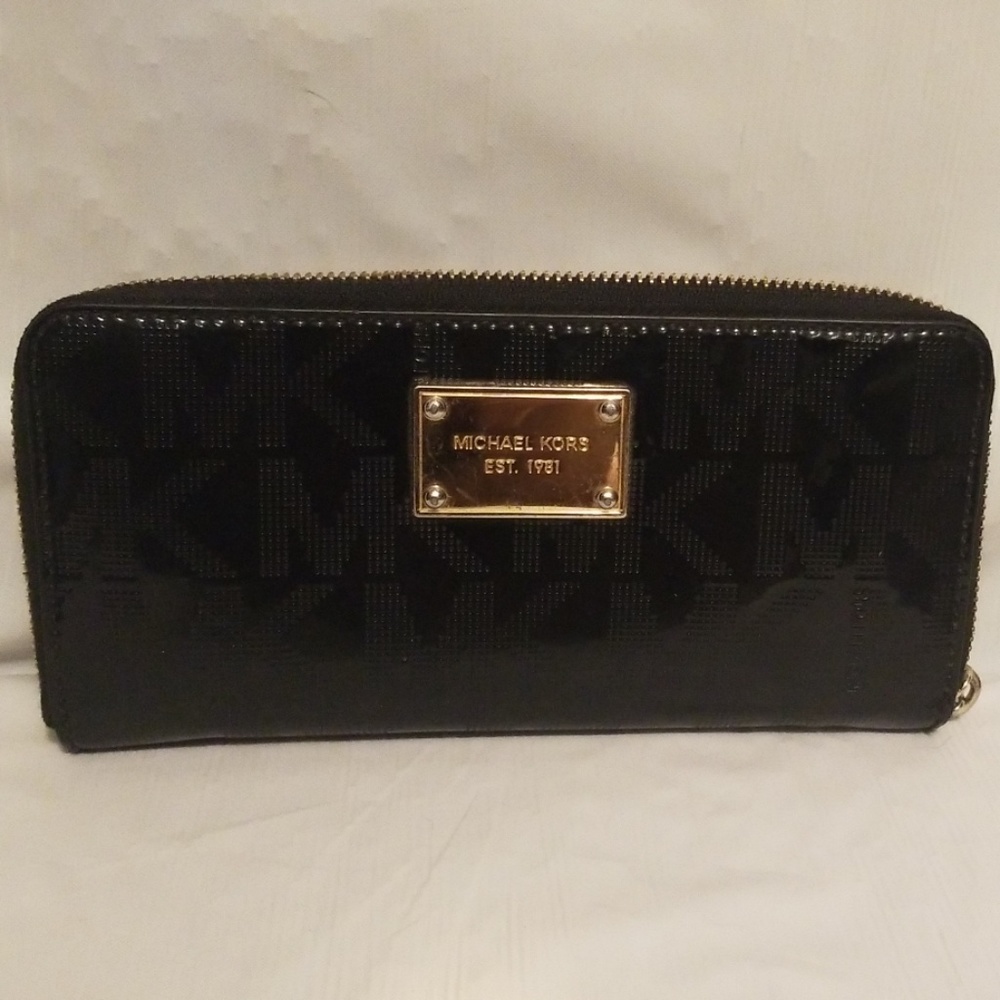 Michael Kors signature wallet